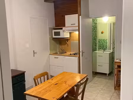 loue t1 à cos (09000)