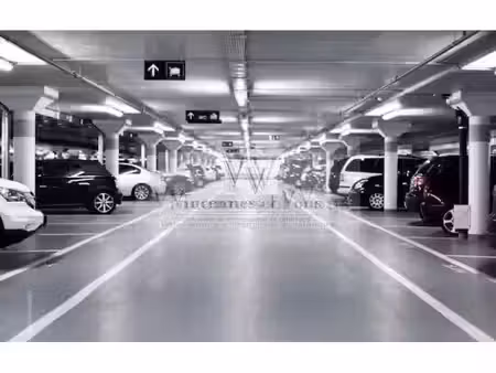 location parking à vincennes (94300)  111 €