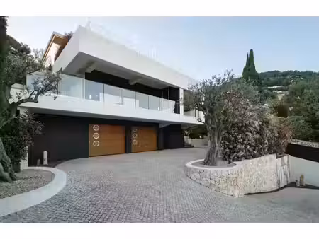 location villa 6 pièces à roquebrune-cap-martin (06190)  35 000 €