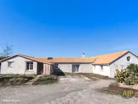 longère 10 pièces 235 m²