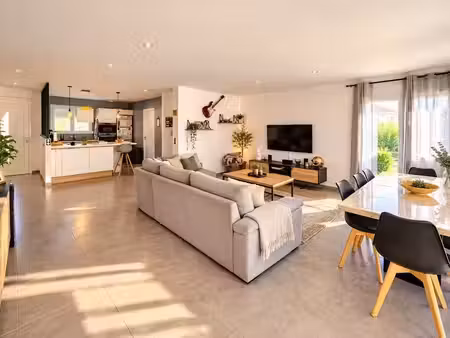 vente maison 123 m² à saint-mathieu-de-tréviers (34270)  464 000 €