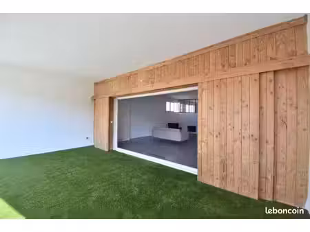 loft/atelier/surface 3 pièces 110 m²