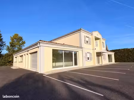 commerce 103 m²