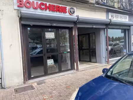 à louer – emplacement exceptionnel au cœur de blaye