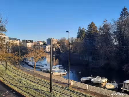 appartement lumineux avec vue sur l'île de versailles — quai de l'erdre (saint-mihiel / sa