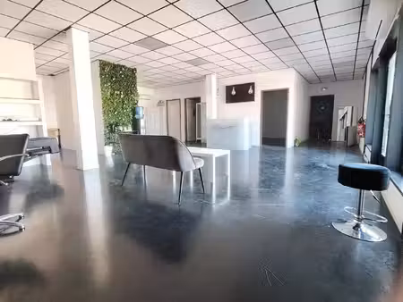 local commercial à louer