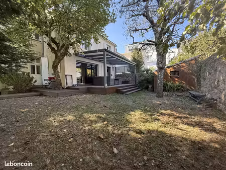 maison 7 pièces 136 m²