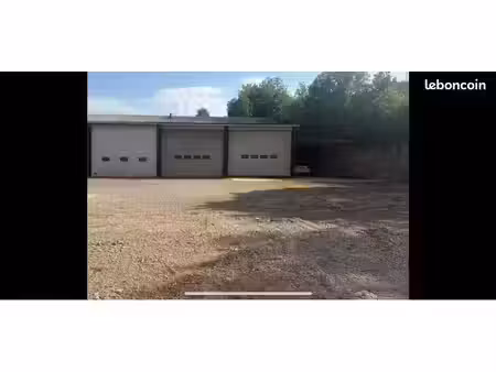 depot hangar local 300 m2