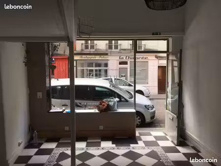 boutique à louer - rue léon blum - disponible en février 2027