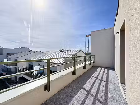 tours nord - t2 neuf avec deux terrasses et parking