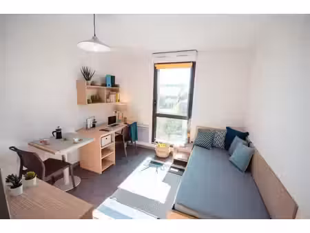 a louer - studio 18m² campus valence briffaut