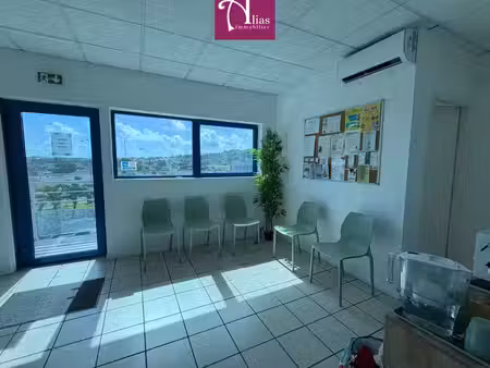 à louer - local professionnel clé en main de 41 m2 avec asce