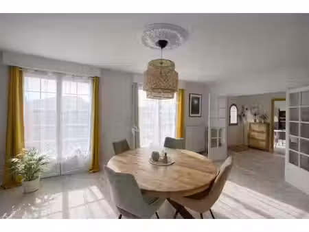 maison familiale 5 chambres / terrain 808 m² / châteaugiron