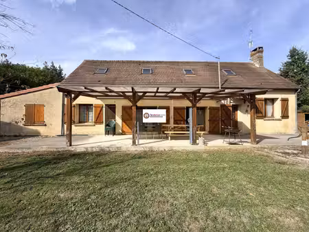 maison de campagne avec 3 chambres et grand terrain