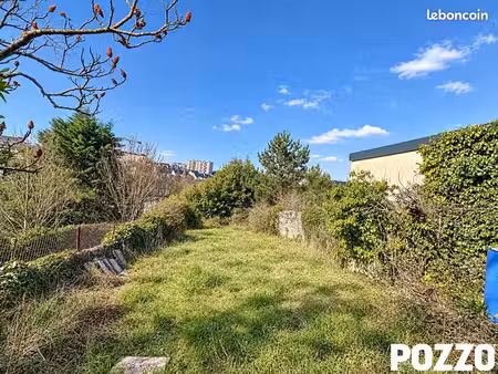 terrain 179 m² granville