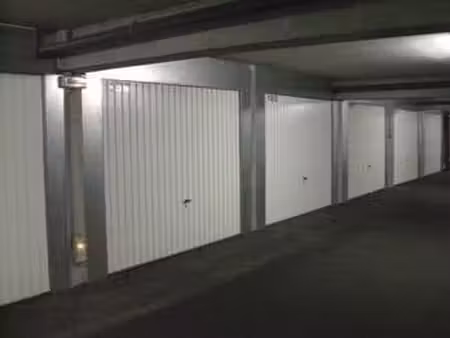 vente garage et parking à nantes (44000) : à vendre / 15m² nantes
