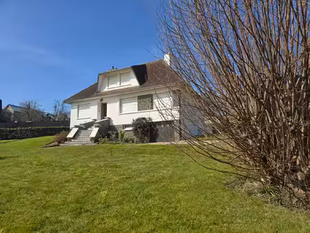 a 2 pas de fecamp charmant pavillon de caractere a vendre sur sous sol complet