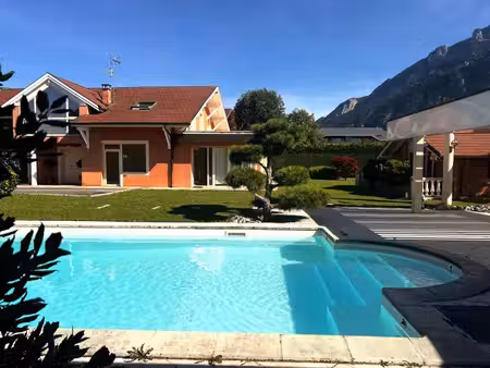 villa 10 pièces