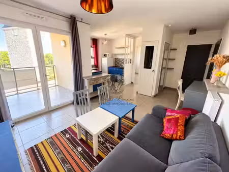 appartement t2 de 42 m2 avec terrasse et garage dans copro d