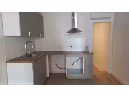 32600 l'isle jourdain: appartement t1bis neuf à louer