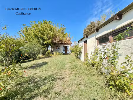 charmante maison de plain-pied   jardin et garage