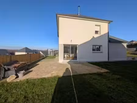 vente maison au genest-saint-isle (53940) : à vendre / 107m² le genest-saint-isle