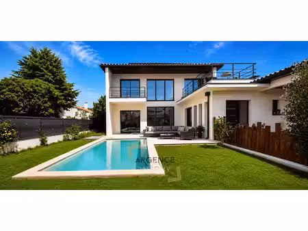 maison avec piscine et terrasse mauguio (34)