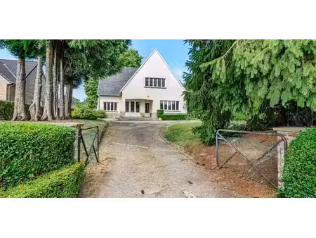 villa à vendre à ophain-bois-seigneur-isaac pour € 550.000 avec 3 chambres à coucher