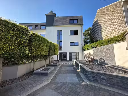 **waterloo** magnifique appartement penthouse duplex
