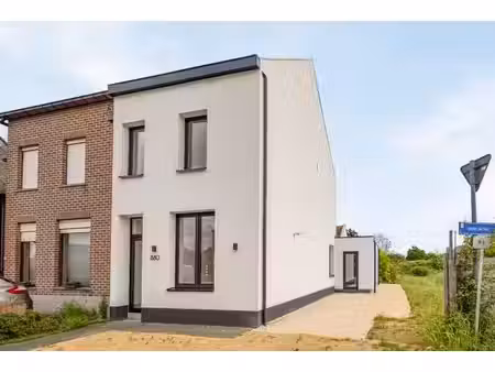 instapklare hob op ruim perceel van 9a 90ca.