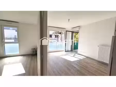 location appartement 2 pièces 40 m² à villepinte (93420)  925 €