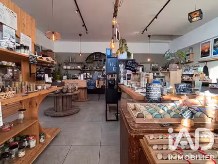 vente local commercial 98 m²