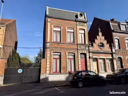 maison 10 pièces 250 m²