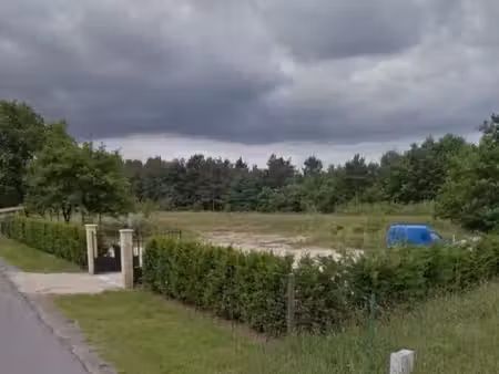 terrain gievres 600 m2 électricité et eau