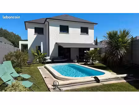 vends maison à l’huisserie