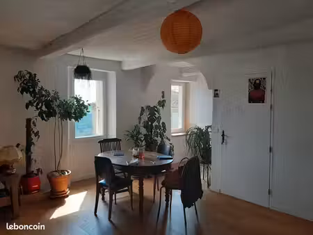 location t3 duplex 80 m2