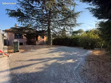 appartement dans une maison 4 pièces 80 m2 avec jardin