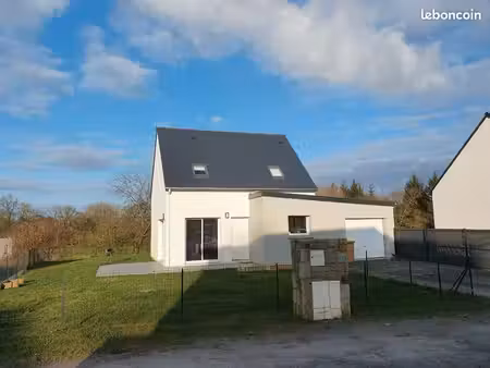 maison a louer au centre de plaintel