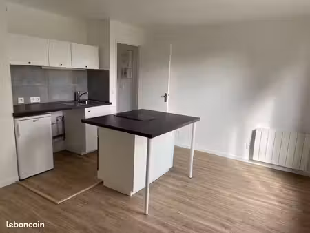 location t2 36 m² avec parking – centre-ville de briis-sous-forges