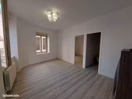 appartement refait à neuf chazay d'azergues