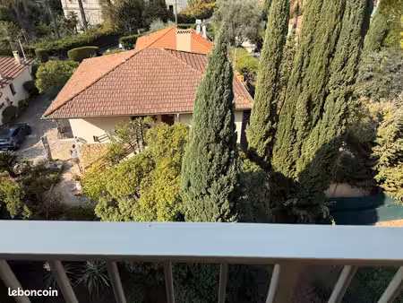 studio meublé dernier étage sans vis à vis