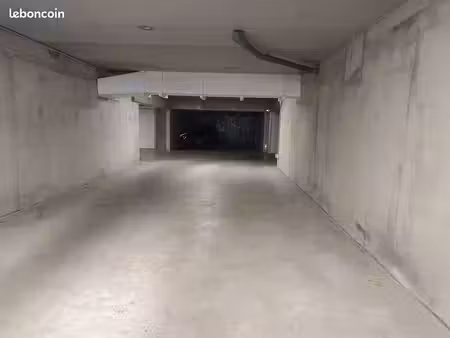 location emplacement de parking