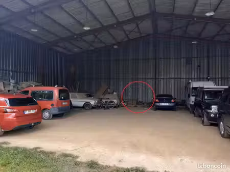 place de parking sous hangar hivernage