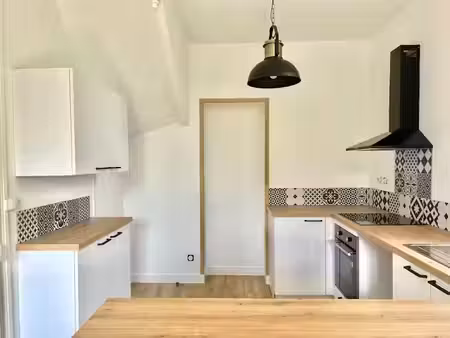 location maison 4 pièces à neuvic (24190)  616 €