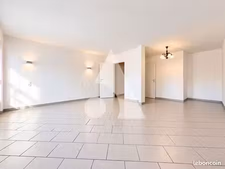 maison 3 pièces 100 m²