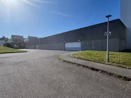 place de parking sécurisée dans garage fermé – lorient