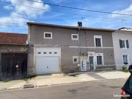maison 200 m² – 3 chambres – terrain 1175 m² – piscine