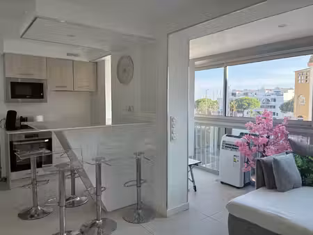 gruissan - rive droite - en exclusivite - appartement de typ