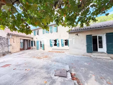 mas en pierre de 170 m² a cheval blanc (84) luberon