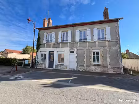 immeuble 9 pièces 209 m²